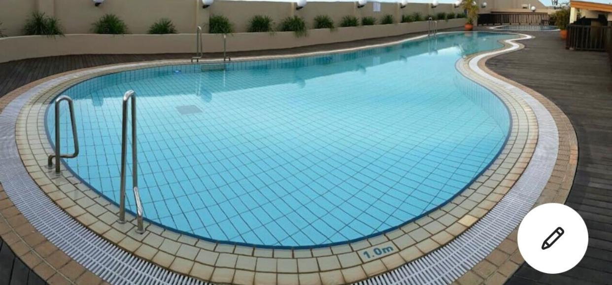 Riverbank Suites Waterfront Kuching Exteriör bild